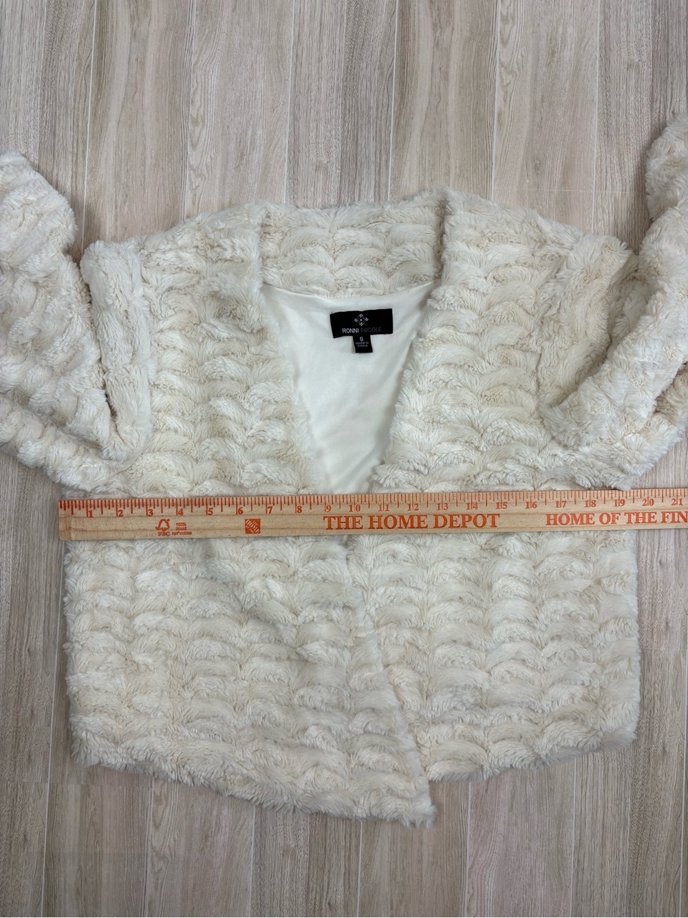 Ronni Nicole Cream Faux Fur Open-Front Teddy Jacket Small Mob Wife Soft Glam - Picture 6 of 7
